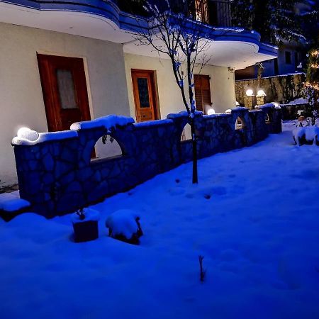 Keramidaki Mini Suites 4 Kalavryta Exteriör bild