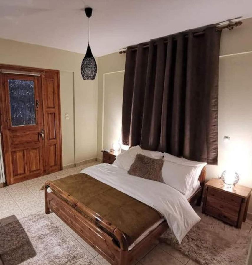 Keramidaki Mini Suites 4 Kalavryta Exteriör bild