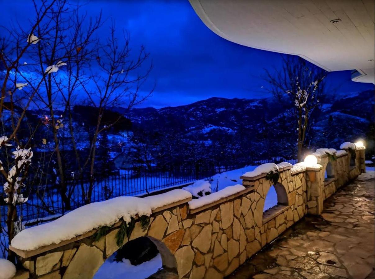 Keramidaki Mini Suites 4 Kalavryta Exteriör bild