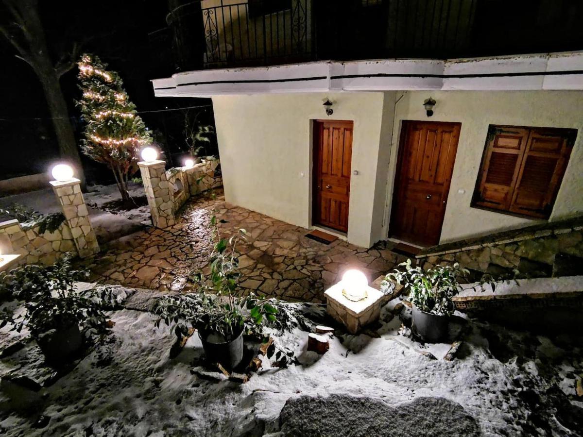 Keramidaki Mini Suites 4 Kalavryta Exteriör bild